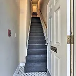 Central Philadelphia Retreat With City Views!